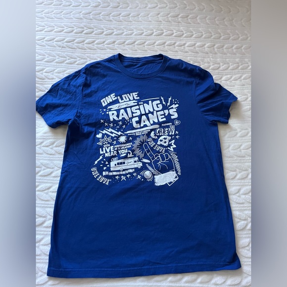 Raising Cane’s T-Shirt Bundle 🥰 - Picture 4 of 5